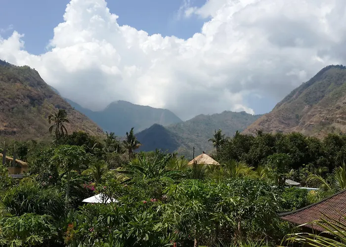 Alami Resort, Restaurant And Dive Center ゲストハウス