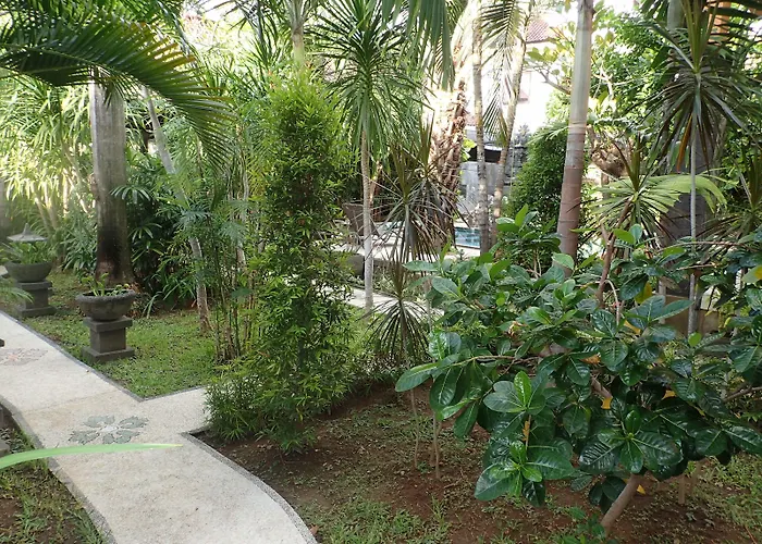 Alami Resort, Restaurant And Dive Center ゲストハウス 3*