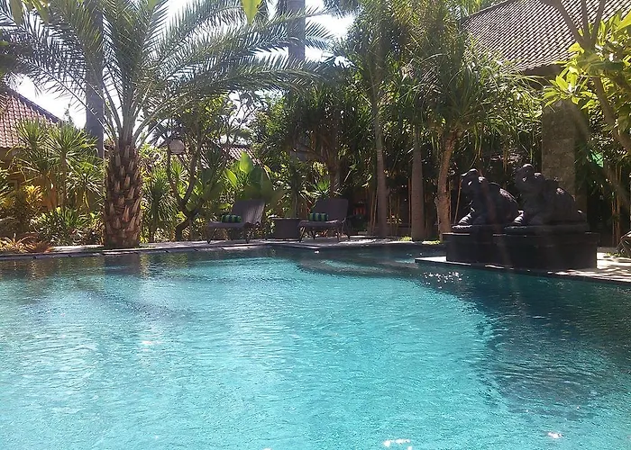 ゲストハウス Alami Resort, Restaurant And Dive Center 3*